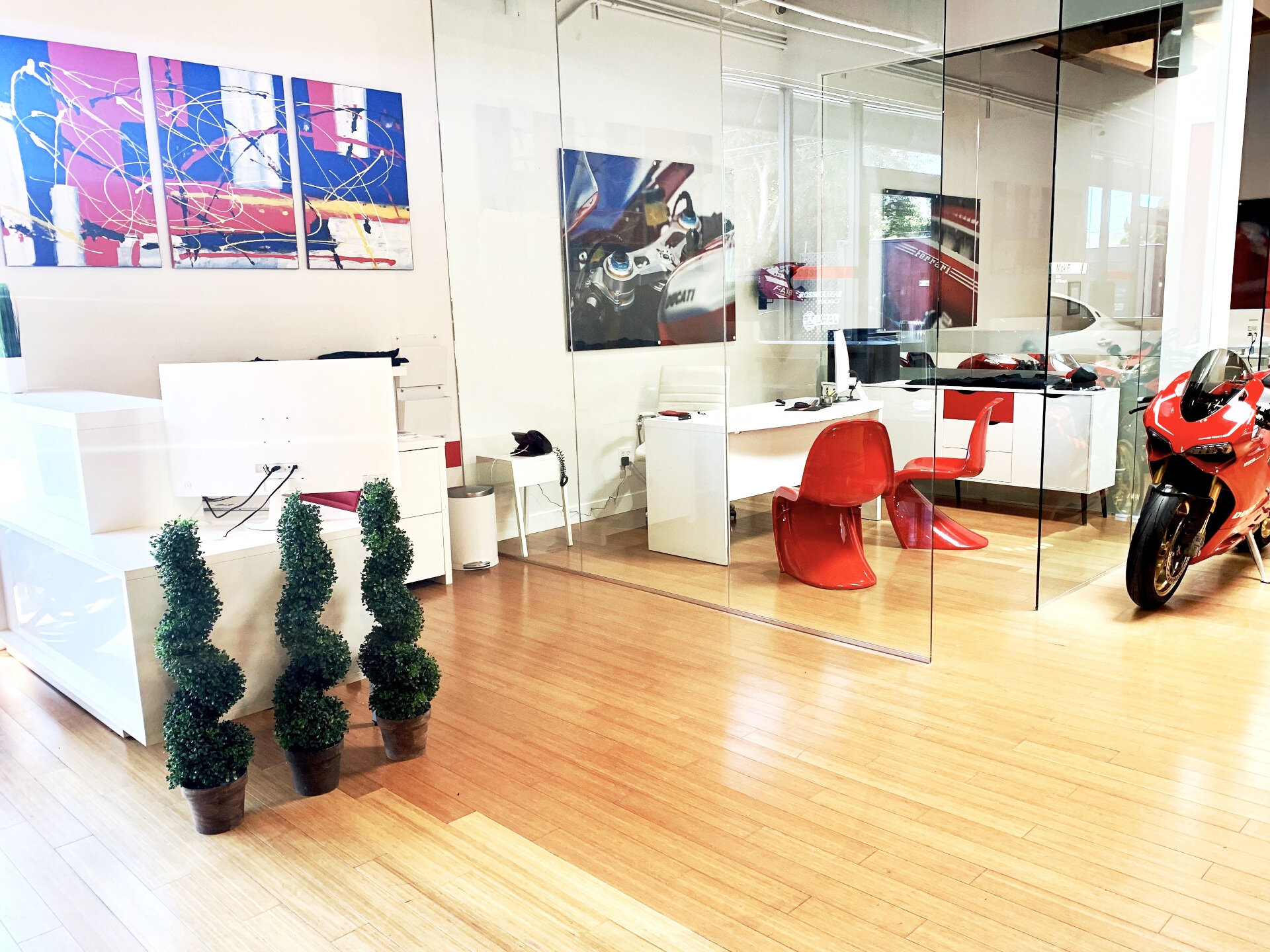 ROSSO CORSA SHOWROOM ROSSO CORSA SHOWROOM